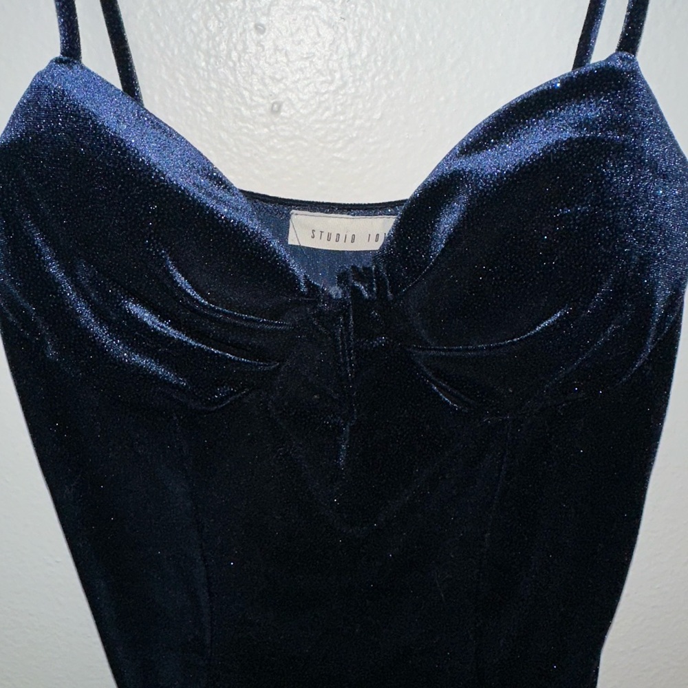 Elegant Navy Velvet Dress.        #A3